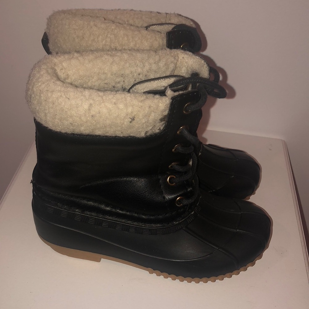 Black winter books for girls size 11